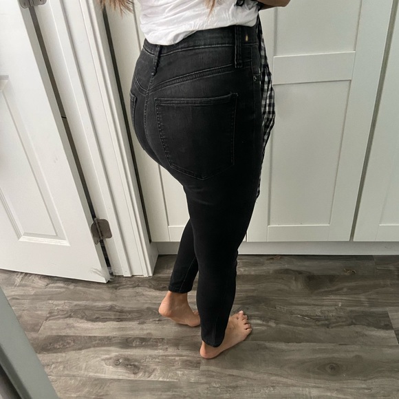 BLACK HIGH RISE DENIM - Picture 2 of 3